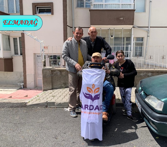 Dernek kurucularımız Ali Kaynar ve Bekir Kaynar’ın Akülü tekerlekli sandalye dağıtımından bazı kareler.