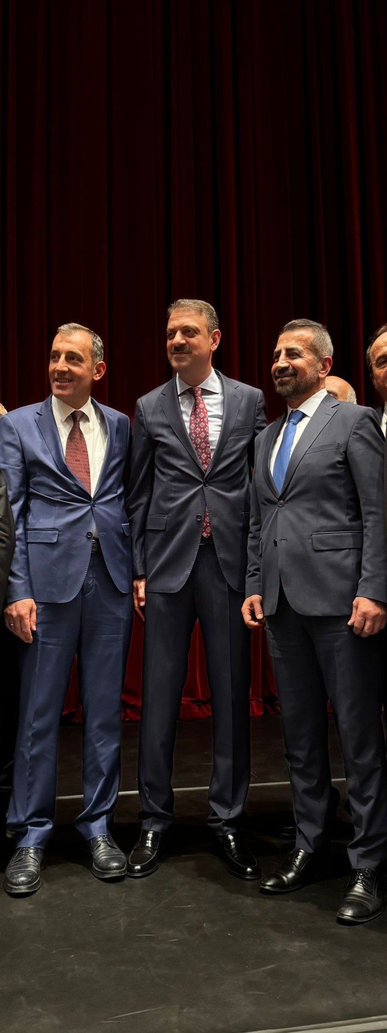 Dernek kurucularımız Ali Kaynar ve Bekir Kaynar’ın Akülü tekerlekli sandalye dağıtımından bazı kareler.